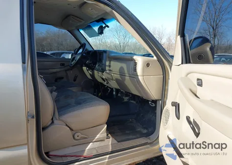 2006 Chevrolet Silverado 1500 Work Truck from USA, damaged, VIN 1GCEC14X76Z125365